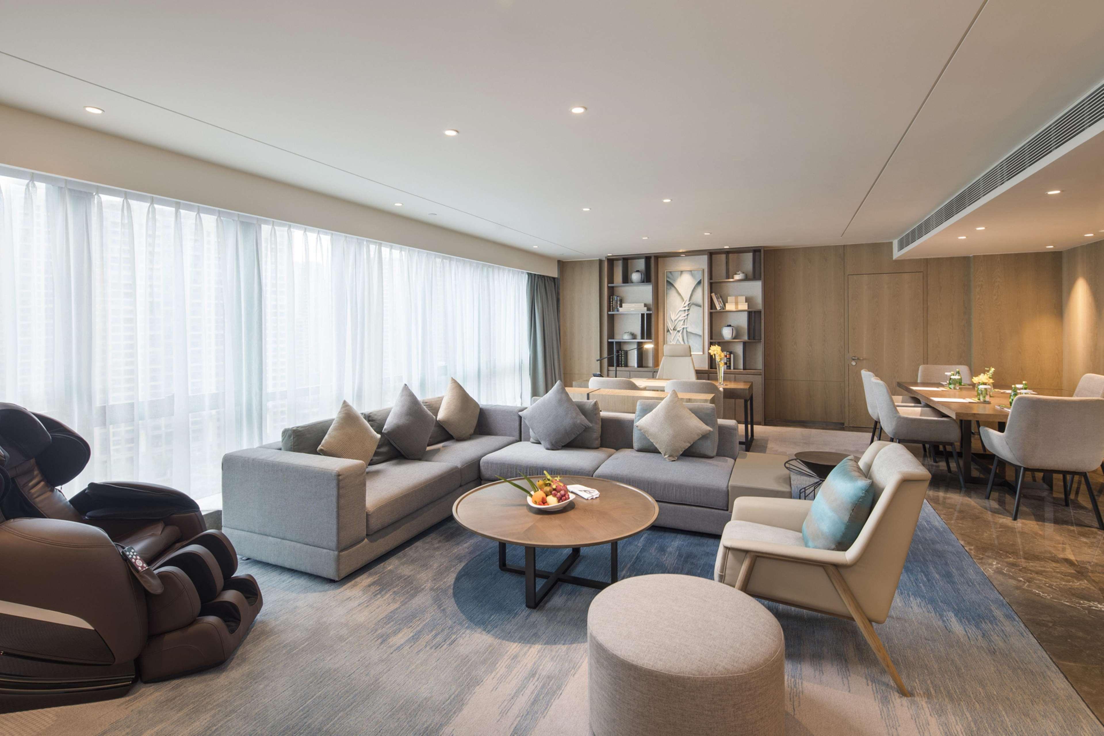 Doubletree By Hilton Hotel Shenzhen Longhua, Near Huawei, Foxcnn, Shenzhen North Railway, Uniwalk & Uniworld Shopping Mall, Sam'S Club Eksteriør bilde