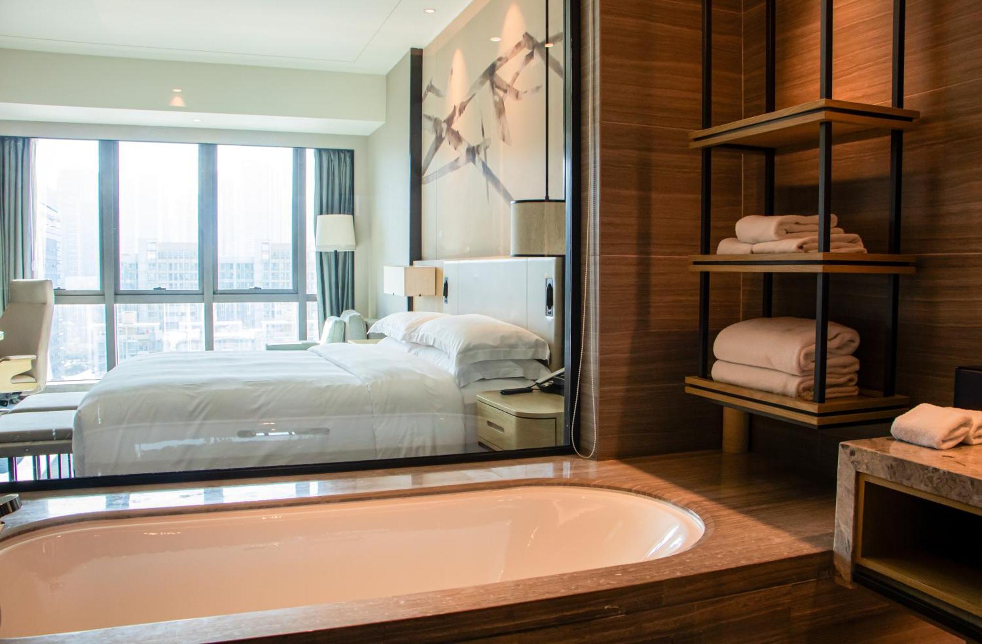 Doubletree By Hilton Hotel Shenzhen Longhua, Near Huawei, Foxcnn, Shenzhen North Railway, Uniwalk & Uniworld Shopping Mall, Sam'S Club Eksteriør bilde